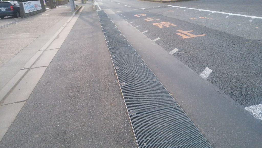 道路グレーチング