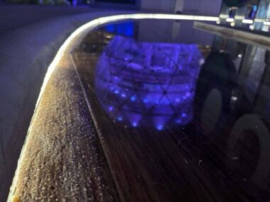 大阪・関西万博　大阪ヘルスケアパビリオン　塗装面