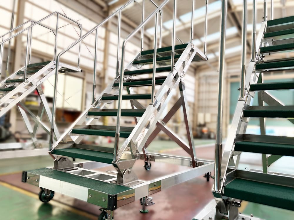 ヤシカ車体 階段塗装 施工後