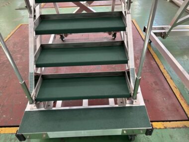 ヤシカ車体 階段塗装 施工後